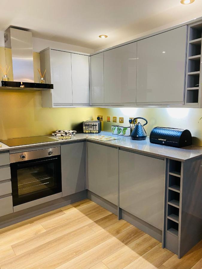 Luxury 1 Bedroom Duplex With Free Parking Plymouth Bagian luar foto