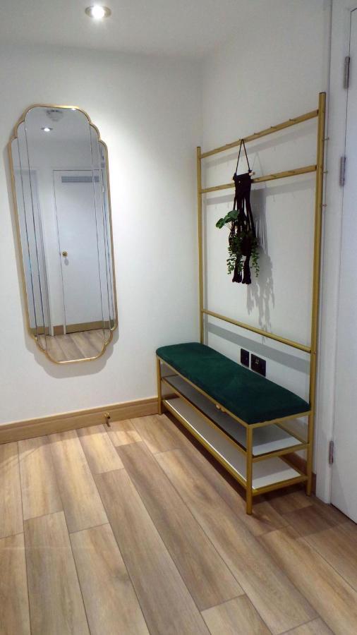 Luxury 1 Bedroom Duplex With Free Parking Plymouth Bagian luar foto