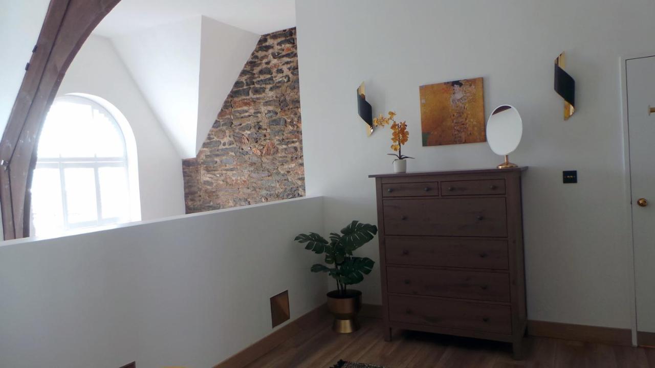 Luxury 1 Bedroom Duplex With Free Parking Plymouth Bagian luar foto