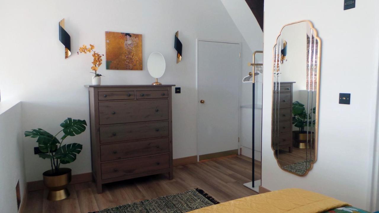 Luxury 1 Bedroom Duplex With Free Parking Plymouth Bagian luar foto
