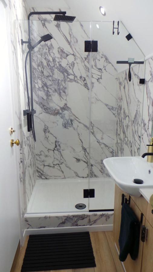 Luxury 1 Bedroom Duplex With Free Parking Plymouth Bagian luar foto